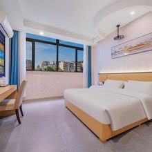 央航彩龙酒店(回兴福耀玻璃厂店)