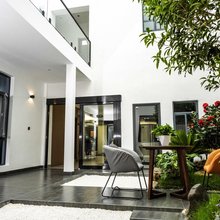 和律·溪谷Homestay民宿(香格里拉独克宗古城大佛寺转经筒店)