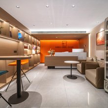 雅尔印象酒店(郑州海洋馆信万广场店)
