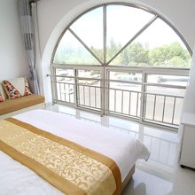 云裳民宿(乌兰察布广场店)