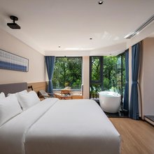 西岸酒店(桂林两江四湖象鼻山店)