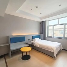 如家睿柏·云酒店(呼伦贝尔扎兰屯发达广场中央北路店)
