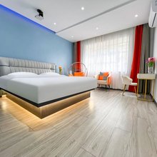 曲靖中源精选酒店(珠江源古镇大学城店)