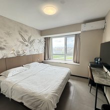悦享·听海观影酒店
