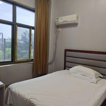 嘉兴华庭电竞旅馆