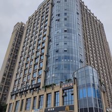 乐乐屋精品酒店(四川农业大学成都校区店)