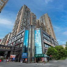 香樟瑞华酒店(达州火车站罗浮广场店)