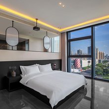 雨禾酒店YHE·Hotel(重庆铜梁吾悦广场宝莲国际都会店)