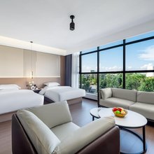 走在生活酒店(昭通省耕文化公园合景广场店)