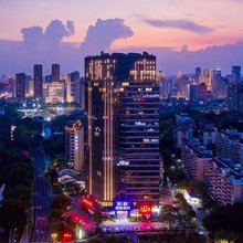 艾思顿S酒店(东二环泰禾广场店)