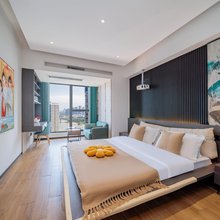 季风公寓(湛江荣盛中央广场店)
