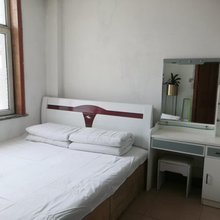 美人松旅店(北大新城店)