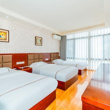 鑫东商务酒店(宜昌三峡职院欧亚达家居金东山店)