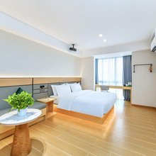 麓笙·高空民宿(重庆江北机场店)