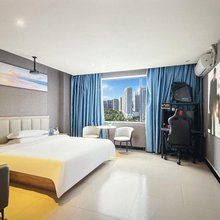 本色电竞酒店(深圳公明广场地铁站店)