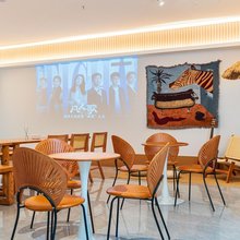 际庭青旅(上海虹桥机场龙柏新村地铁站店)