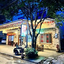 江畔龙鹏民宿(桂林竹江码头店)