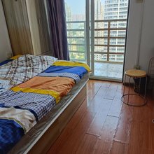 温馨小家青年旅社(武汉光谷步行街店)