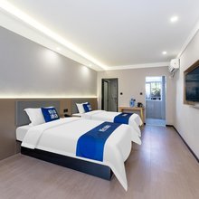 轻住酒店(济南山东省肿瘤医院店)