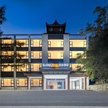 艺选酒店(猫头山半月湾店)