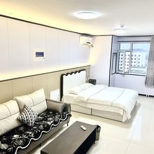 唐山柒月美宿公寓