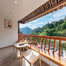 村上ValleyCharm岚境悦舍逸景美宿(西江千户苗寨景区店)