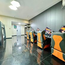 橙鱼电竞酒店(兰州火车站店)