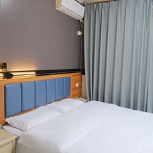 回忆小屋影院式公寓(西华大学银杏学院店)