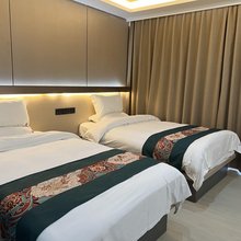 杂多扎西仓酒店