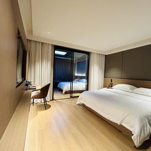 松潘明亮·轻奢酒店(松潘古城店)