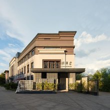 邛海17度 · 被梦叫醒酒店(西昌火把广场店)