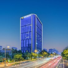 时光梦享轻奢酒店(中医大省医院地铁站宽窄巷子店)