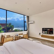大理鹿湾海景民宿(洱海公园高铁站店)