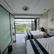 华丽云端民宿