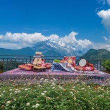 江南设计师日照金山·空中GarDen雪山观景文化美宿(丽江古城店)