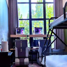 他她·竞梦酒店(梁平南站店)