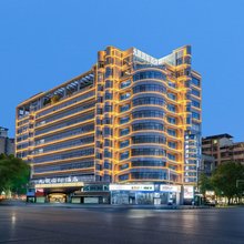 九龙国际酒店(重庆市开州区政府店)
