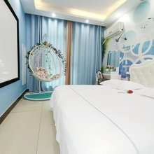 爱客佳主题公寓(武汉东湖学院汉口学院店)