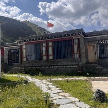 折耳根雪山小院(塔公草原店)