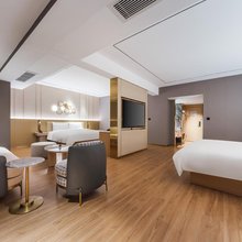 奥斯曼洛高空城景公寓(中心医院龙港外滩店)