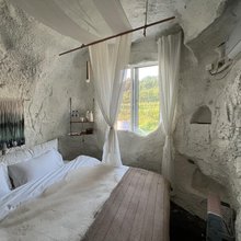 拾叶湖景山洞度假村
