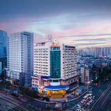 南宁湘桂国际大酒店(青秀万达滨湖路地铁站店)