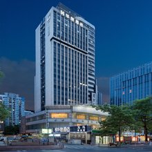 华旅酒店(广州南方医科大学珠江医院燕岗地铁站店)