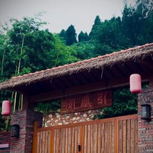 凤凰引民宿