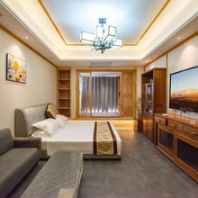 柳州悦美高空江景观影公寓(地王公馆店)