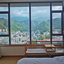 懒云窝民宿(洛阳栾川老君山景区店)