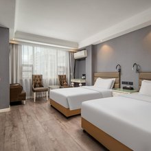 十堰柏悦假日酒店(五堰步行街店)