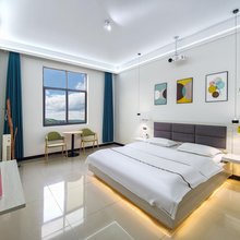柠兮私影民宿(杨林大学城店)