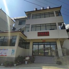 玉龙顺顺食宿店