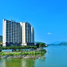 英德云海江湾假日酒店